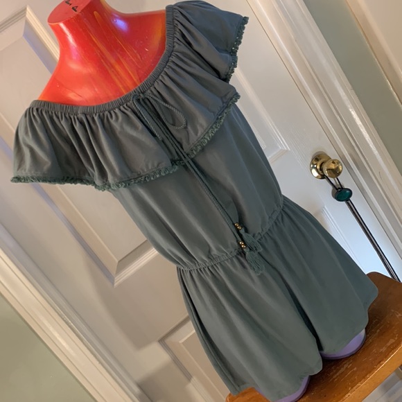 Beautiful DEREK HEART Romper - Picture 4 of 15